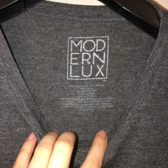 Dog Mom t-shirt - Picture 3 of 3